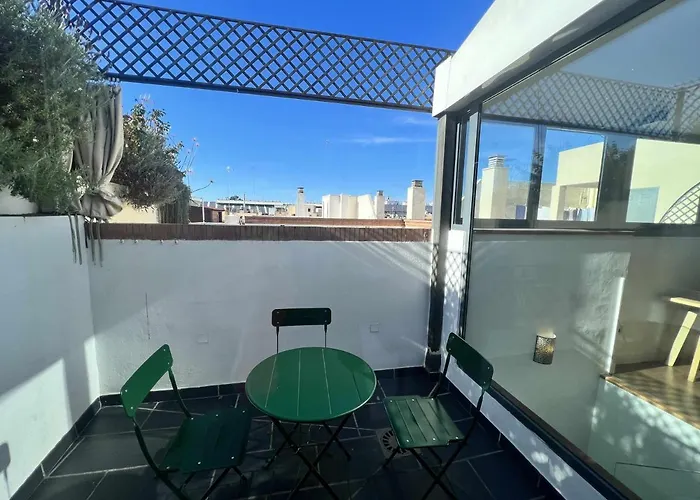 Atico San Bernardo Terraza Y Parking Incluido Lejlighed Sevilla
